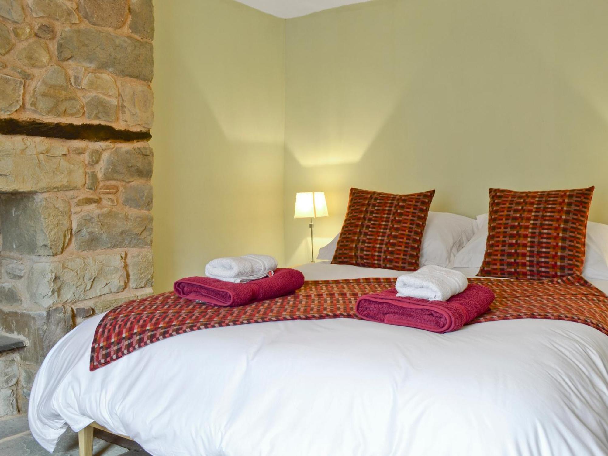 The Mill Farmhouse Llandybie Экстерьер фото